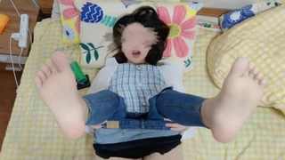 意大利主人草自己的母狗并口爆