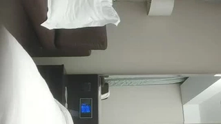 你的居家智慧摄影机安全吗?!老夫老妻床上运动~体位变换直到相拥大爆射!!