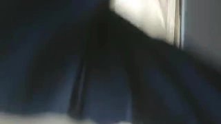 白T里面的巨型车头灯一瞬间弹出！短髮虎牙妹杀伤力十足！女优棒轻轻一震就高潮