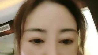 继兄弟的硬鸡巴被我的完美乳房和屁股弹跳