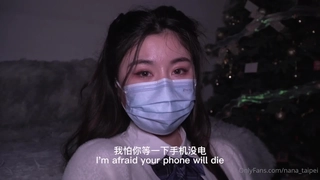 喷血推荐-只穿短裤不穿内裤的超漂亮美女担心被偷拍故意把灯关了让从短裤旁边插进去操,没想到还是被清晰偷拍!