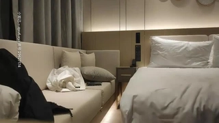 高颜值漂亮美女小三和中年男外地旅游酒店激情啪啪自拍视频分手后流出
