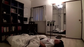 真大胆-美女和开蜜到理发店做造型时故意勾引理发师家中一起群交啪啪